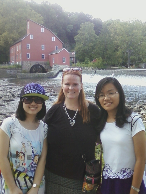 Christie Wood of the Historic Commission with 2 students